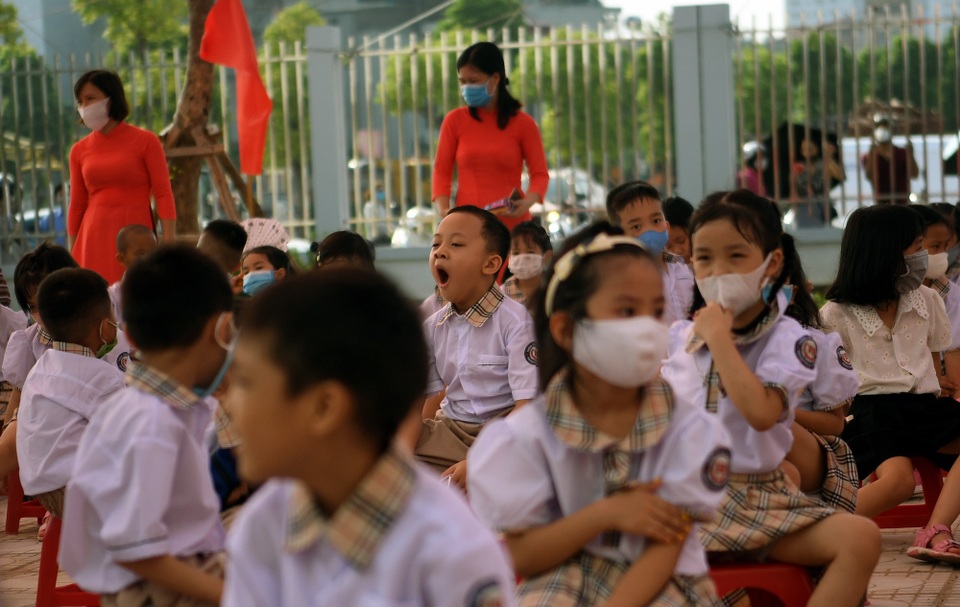 Những khoảnh khắc ấn tượng trong lễ khai giảng đặc biệt “mùa” Covid-19 - 15 Những khoảnh khắc ấn tượng trong lễ khai giảng đặc biệt “mùa” Covid-19 - 15