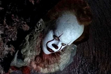 Gã hề rùng rợn nhất tái xuất khiến người xem “khóc thét”