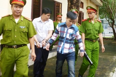 “Yêu nhầm"… trẻ em, hai thanh niên vào tù