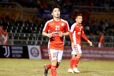 Bầu Đức “thờ ơ” với tương lai của Công Phượng