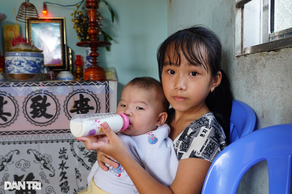 Thương 3 chị em mồ côi mẹ sống cùng cha nghèo khó, bệnh tật - 2 Thương 3 chị em mồ côi mẹ sống cùng cha nghèo khó, bệnh tật - 2