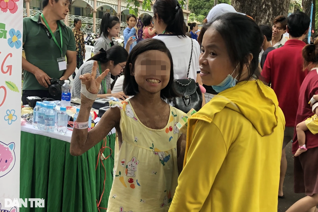 Người mẹ có con bị bệnh hiếm gặp: Tôi chỉ mong nghe tiếng khóc của con... - 4 Người mẹ có con bị bệnh hiếm gặp: Tôi chỉ mong nghe tiếng khóc của con... - 4