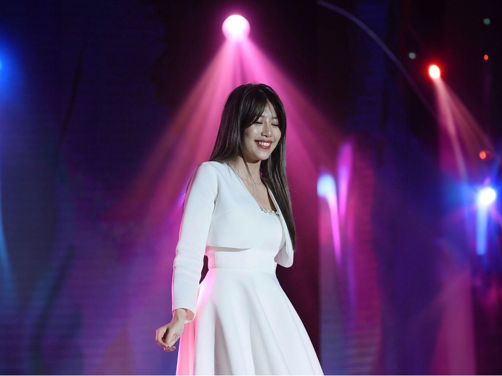Lộ diện 15 thí sinh vào vòng chung kết toàn quốc Sing Out Loud 2024 - 4 Lộ diện 15 thí sinh vào vòng chung kết toàn quốc Sing Out Loud 2024 - 4