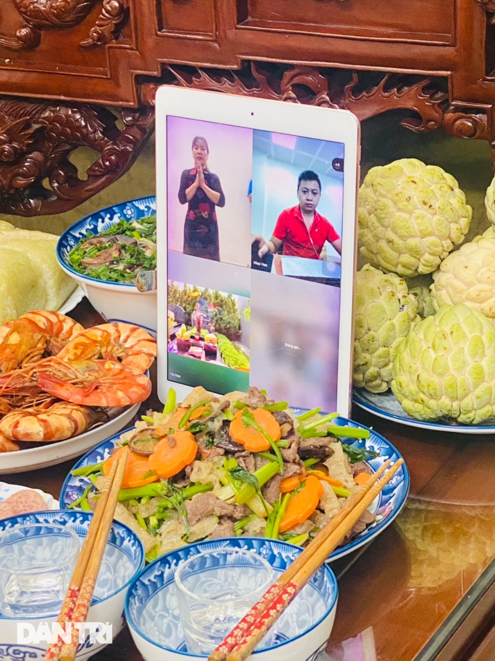 Người dân cúng lễ Vu lan trực tuyến giữa mùa dịch ở Hà Nội - 7 Người dân cúng lễ Vu lan trực tuyến giữa mùa dịch ở Hà Nội - 7
