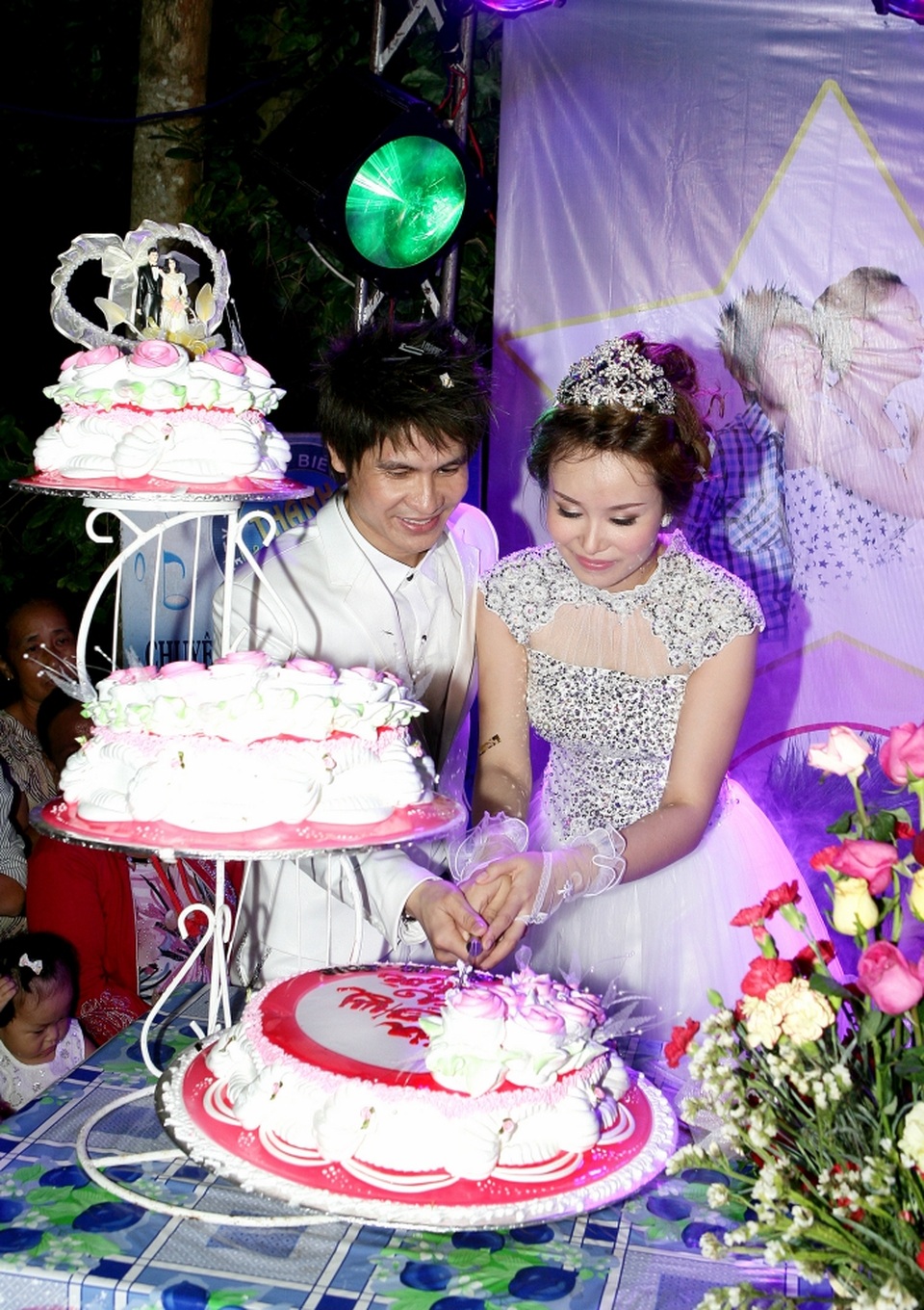 Lương Gia Huy và vợ chia tay sau gần 10 năm gắn bó - 3 Lương Gia Huy và vợ chia tay sau gần 10 năm gắn bó - 3