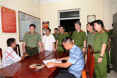 Bắt đối tượng gài mìn cho nổ ô tô ở Hà Nam