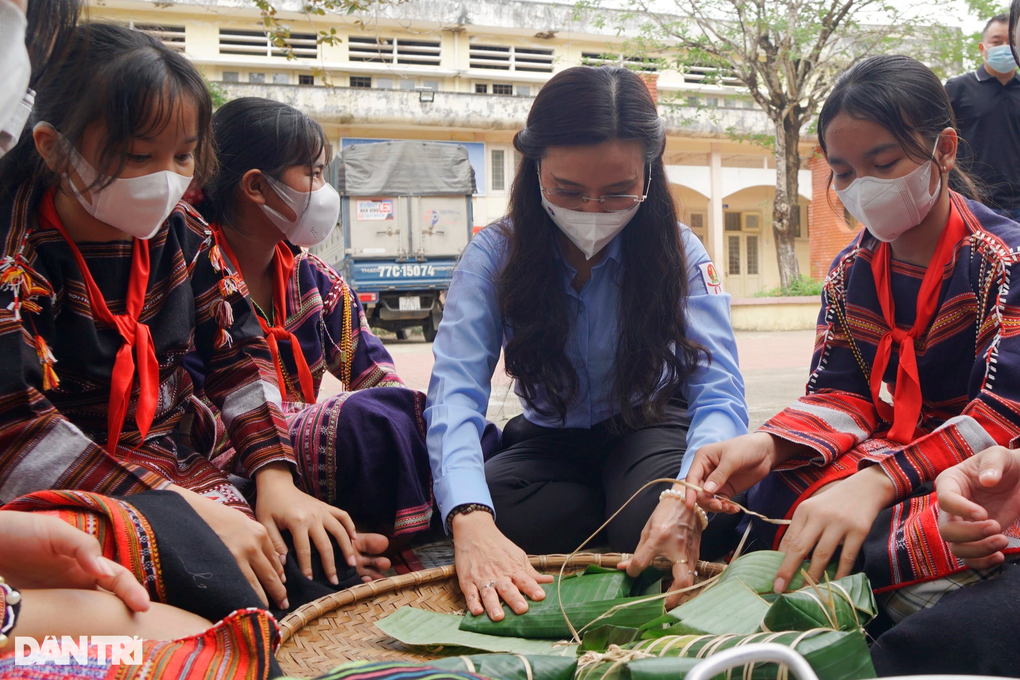Điều chỉnh lịch nghỉ Tết Nguyên đán cho học sinh Bình Định - 1 Điều chỉnh lịch nghỉ Tết Nguyên đán cho học sinh Bình Định - 1