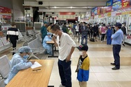 "Hỏa tốc" mở rộng xét nghiệm truy tìm ổ dịch Covid-19 ngoài cộng đồng
