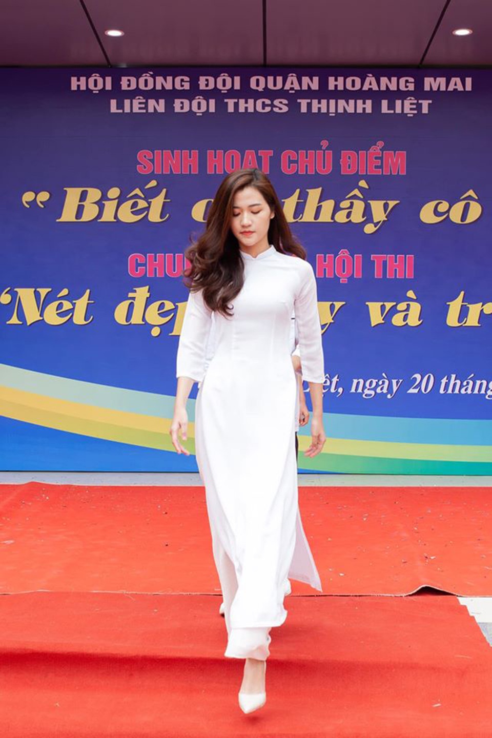 Gặp “cô giáo hot girl” được học trò quý mến - 3 Gặp “cô giáo hot girl” được học trò quý mến - 3