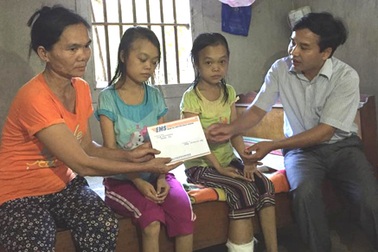 CLB Vinaphunu từ Berlin ủng hộ 19,5 triệu đồng tới chị Bùi Thị Hưng