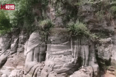 Tượng Phật hơn 1300 năm tuổi bất ngờ nổi lên trên mặt hồ