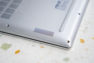 Đánh giá Asus Vivobook S14: Hiệu năng mạnh, pin tốt, màn hình cần cải thiện - 14