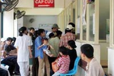 Nắng nóng, bệnh nhi tăng vọt