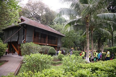 Triển lãm “60 năm Nhà sàn Bác Hồ trong Khu Phủ Chủ tịch”