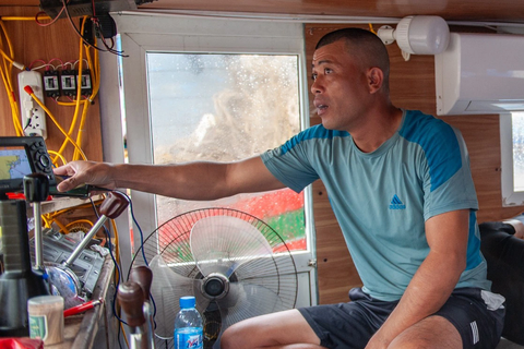 Cảng cá Hải Phòng chằng giữ tàu thuyền, "nín thở" chờ bão Talim đi qua