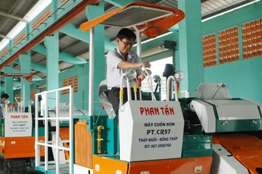 Gặp người đưa rơm Việt thành hàng xuất khẩu tiền tỷ