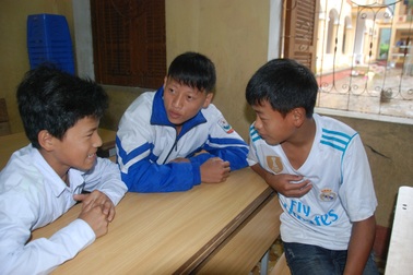 Học sinh Mù Cang Chải đông đủ trong ngày tựu trường