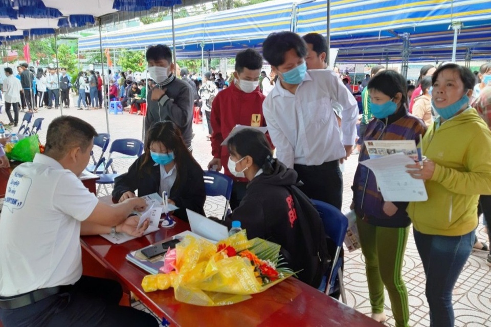 An Giang dành 164 tỷ đồng hỗ trợ 1.500 người đi xuất khẩu lao động - 1 An Giang dành 164 tỷ đồng hỗ trợ 1.500 người đi xuất khẩu lao động - 1