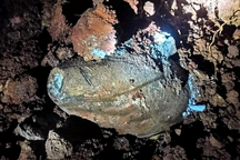 Phát hiện quả bom dài 1,3m còn nguyên ngòi nổ