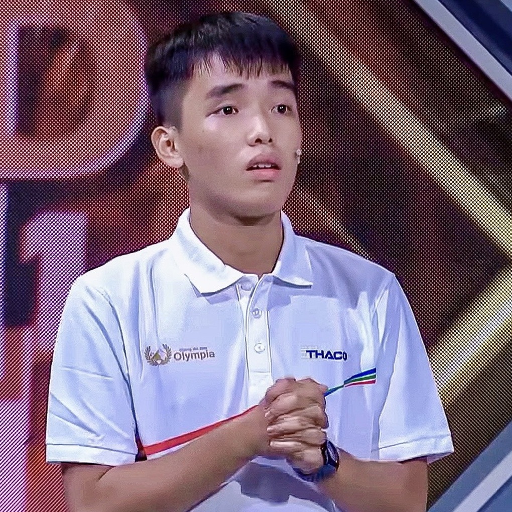 Truyền nhân của MC Khánh Vy Olympia trổ tài nói nhiều ngoại ngữ cùng lúc - 1 Truyền nhân của MC Khánh Vy Olympia trổ tài nói nhiều ngoại ngữ cùng lúc - 1