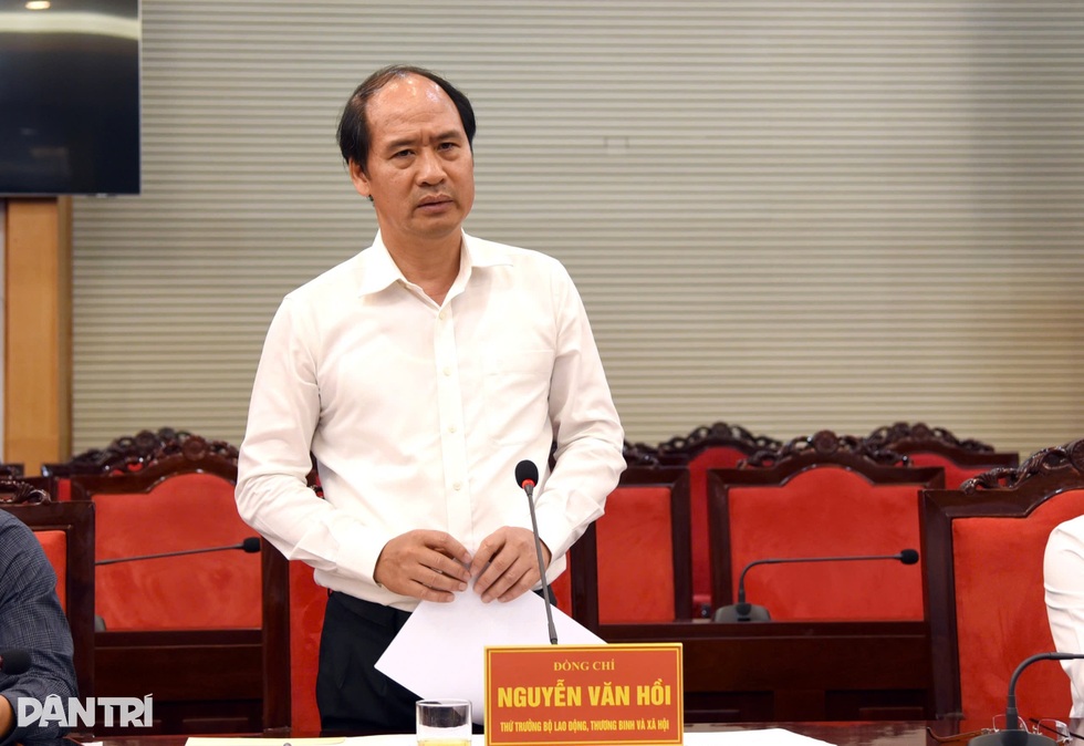 Thứ trưởng Nguyễn Văn Hồi làm việc với tỉnh Sơn La về Nghị quyết 42 - 2 Thứ trưởng Nguyễn Văn Hồi làm việc với tỉnh Sơn La về Nghị quyết 42 - 2