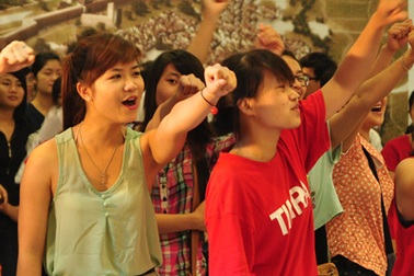 Bạn trẻ Hà thành say sưa nhảy flashmob “gắn kết yêu thương”