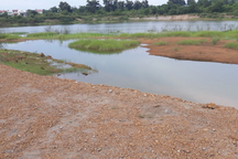 Hai cháu nhỏ đuối nước khi đi chơi hồ