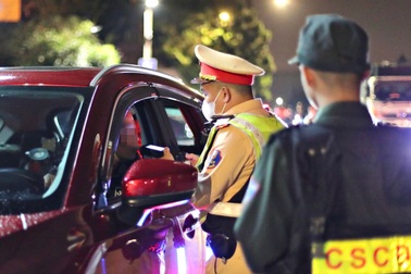 Nữ tài xế bị phạt 35 triệu đồng vì vi phạm nồng độ cồn