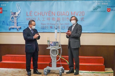 Tiếp nhận máy thở chống dịch Covid-19 từ Nhật Bản tài trợ