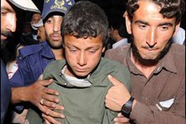 Pakistan: 62 người chết ngạt trong container