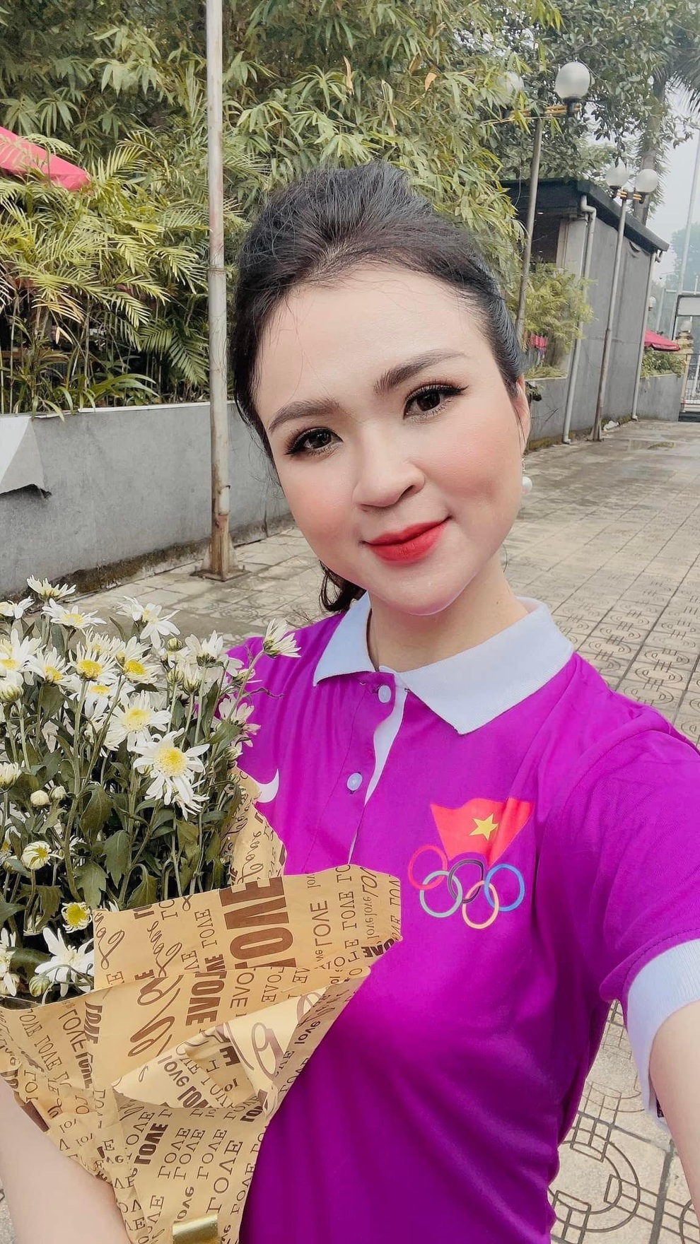 Hoa khôi Diễm Hương: Tôi hạnh phúc với những gì mình lựa chọn - 2 Hoa khôi Diễm Hương: Tôi hạnh phúc với những gì mình lựa chọn - 2