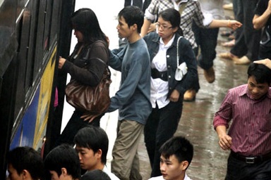 Giám đốc Công an Hà Nội chỉ đạo “quét” móc túi ở bến xe buýt