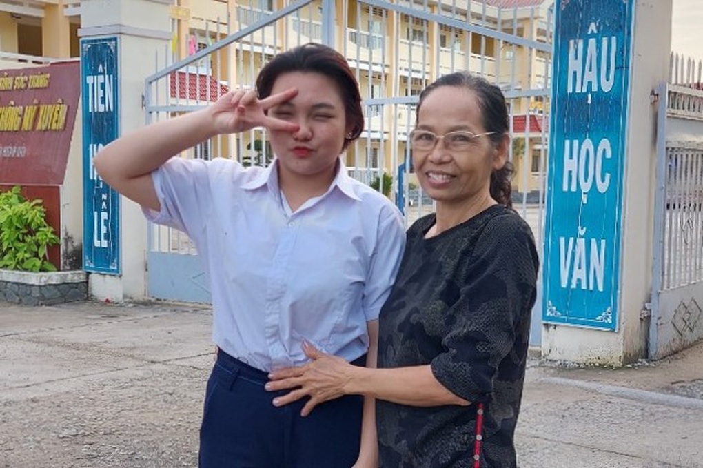 Tuyển sinh lớp 10 ở Sóc Trăng: Thí sinh thoải mái khi tỷ lệ chọi không cao - 1 Tuyển sinh lớp 10 ở Sóc Trăng: Thí sinh thoải mái khi tỷ lệ chọi không cao - 1