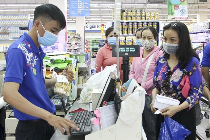 Đeo khẩu trang nơi công cộng đảm bảo phòng dịch Covid-19.