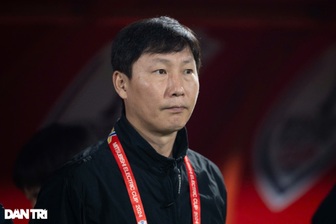 HLV Kim Sang Sik: “Tôi sợ làm mang tiếng HLV Park Hang Seo ở Việt Nam”