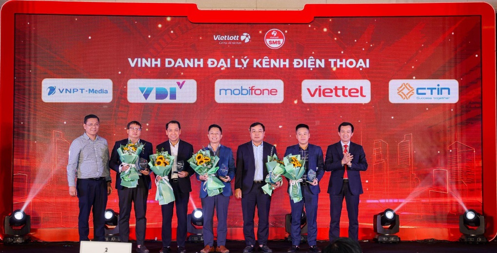 70 người chơi trúng giải thưởng tiền tỷ qua Vietlott SMS - 1 70 người chơi trúng giải thưởng tiền tỷ qua Vietlott SMS - 1