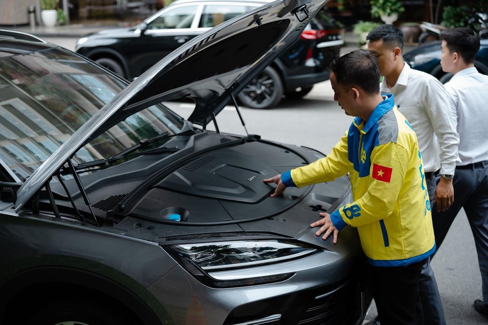 BE5X : Aider les conducteurs à devenir des maîtres, à ne plus être seuls pour gagner leur vie - 1 BE5X: Giúp tài xế làm chủ, không còn cô đơn trong việc mưu sinh - 1