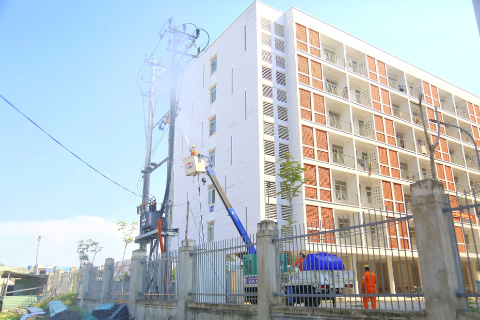 EVNCPC: Giảm 90 tỷ đồng cho 741 nghìn khách hàng sử dụng điện MT-TN đợt 4 - 5