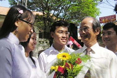 Rộn ràng lễ tôn vinh sự học ở TPHCM