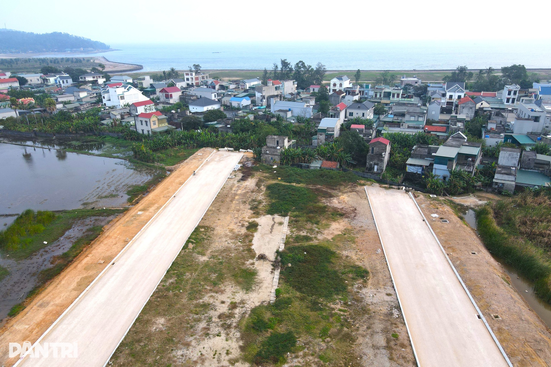 Khu mộ tổ án ngữ trên dự án đường hơn 630 tỷ đồng ở Sầm Sơn - 5 Khu mộ tổ án ngữ trên dự án đường hơn 630 tỷ đồng ở Sầm Sơn - 5