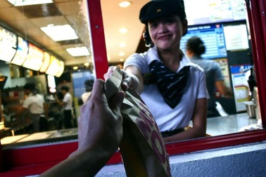 Chế độ ăn kiêng bằng đồ ăn vặt có thể làm suy giảm trí nhớ