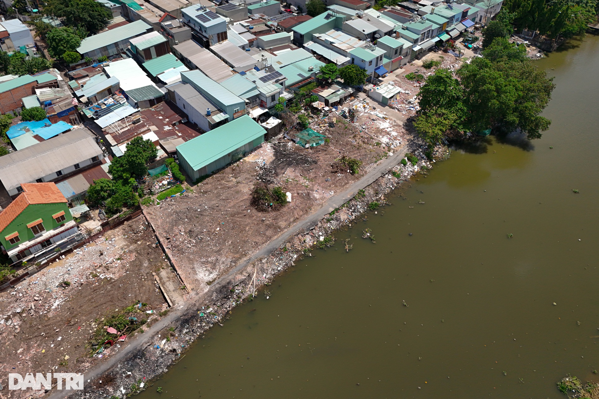 Hiện trạng 9km rạch Xuyên Tâm chảy qua nội ô TPHCM được cải tạo - 2 Hiện trạng 9km rạch Xuyên Tâm chảy qua nội ô TPHCM được cải tạo - 2