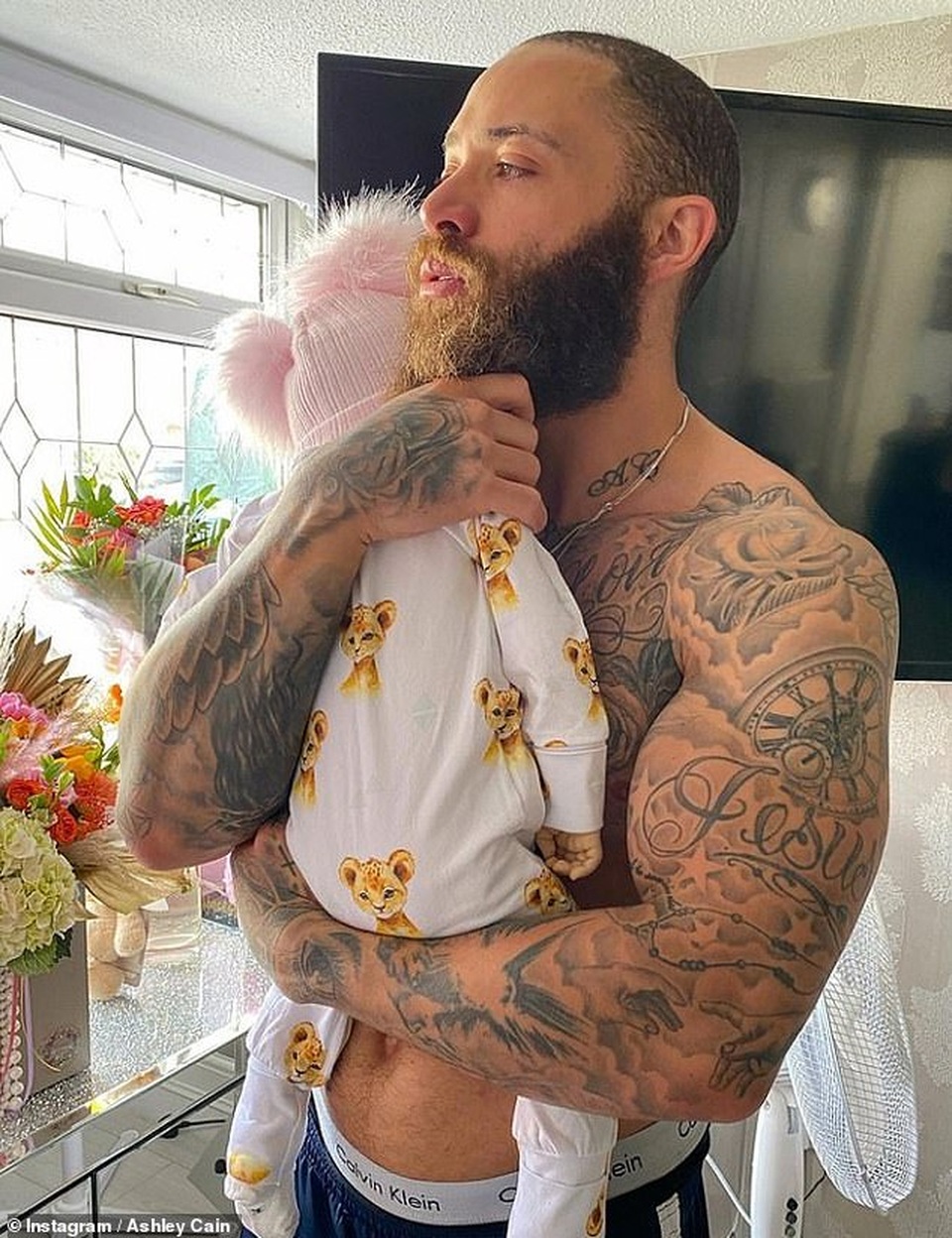 Con gái 8 tháng tuổi của Ashley Cain chết vì ung thư máu - 1 Con gái 8 tháng tuổi của Ashley Cain chết vì ung thư máu - 1