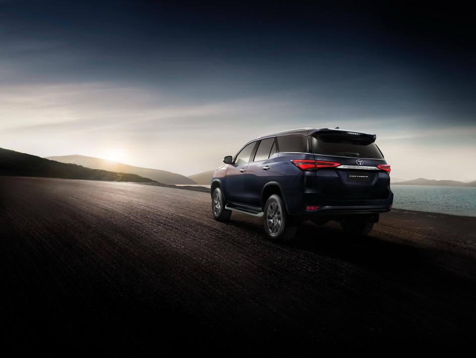 Toyota Fortuner phiên bản nâng cấp 2021 có gì mới? - 3 Toyota Fortuner phiên bản nâng cấp 2021 có gì mới? - 3