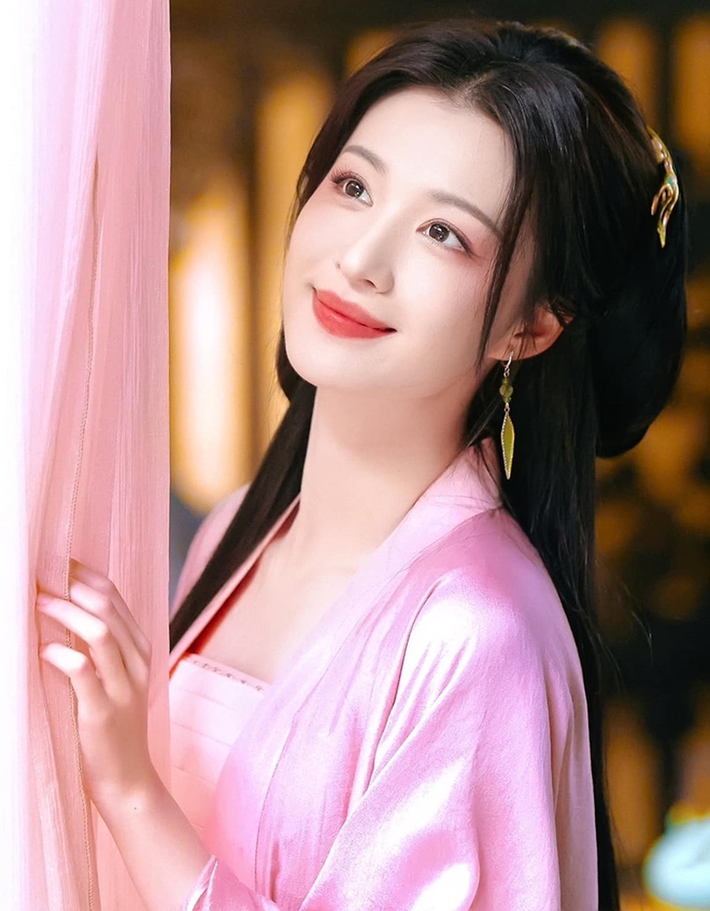 Mỹ nhân 25 tuổi được khen là bản sao của thần tiên tỷ tỷ Lưu Diệc Phi - 3 Mỹ nhân 25 tuổi được khen là bản sao của thần tiên tỷ tỷ Lưu Diệc Phi - 3