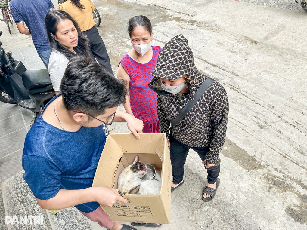 Bất lực, xót xa chứng kiến lửa cướp sinh mạng 4 bà cháu - 3 Bất lực, xót xa chứng kiến lửa cướp sinh mạng 4 bà cháu - 3