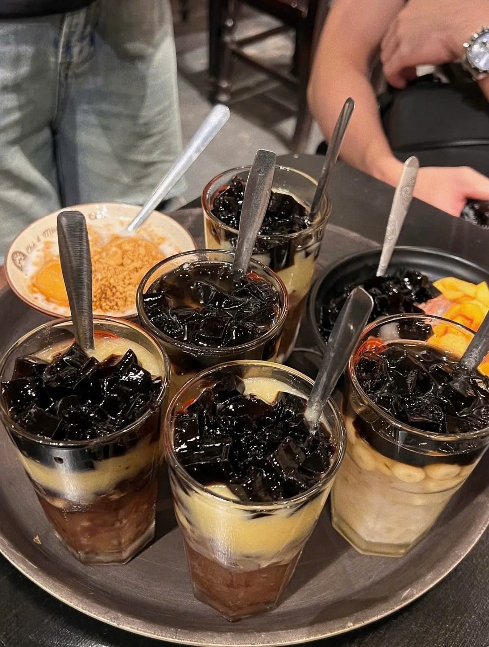 Food tour Hà Nội với 500.000 đồng: Ăn đủ món ngon, đặc sản phố cổ - 4 Food tour Hà Nội với 500.000 đồng: Ăn đủ món ngon, đặc sản phố cổ - 4