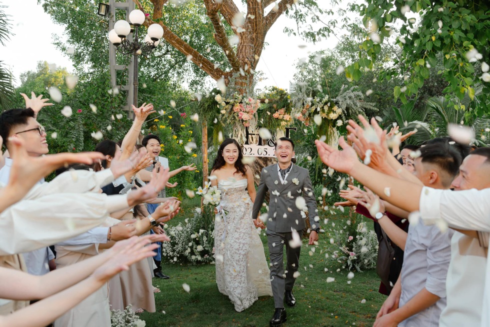 Chuyện tình gây sốt ở TPHCM: Nàng có tất cả, chàng ở nhà thuê 3 triệu/tháng