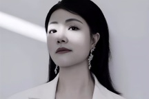 Nữ ca sĩ qua đời sau 25 ngày hôn mê, livestream 3 lần/ngày trước khi mất