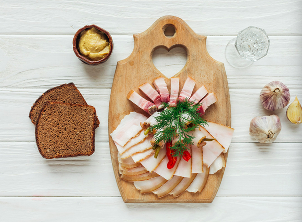 Cục mỡ béo ngậy khiến người Nga mê mệt - 3 Cục mỡ béo ngậy khiến người Nga mê mệt - 3